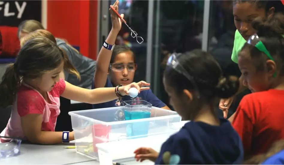children learning in a lab